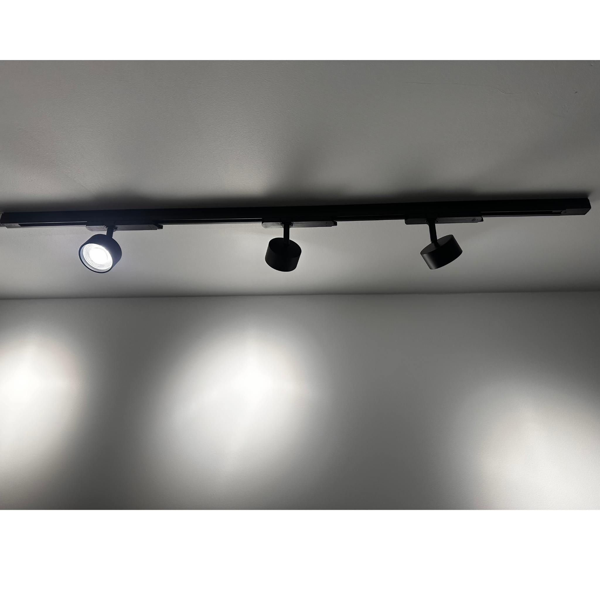 Track Lighting Set 3x 10W LED Spotlights with 1M Rail Black Extendable Ceiling 4 wire 3 phase